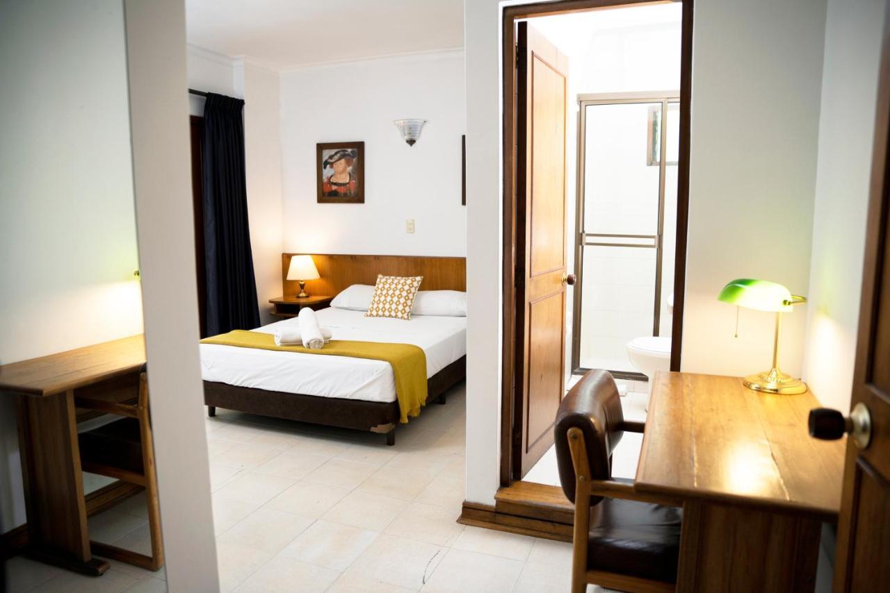 Casa Rosales Hotel Меделин Екстериор снимка