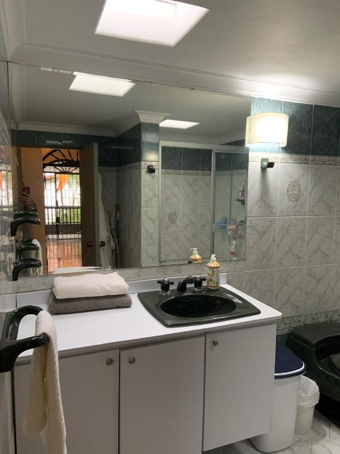 Casa Rosales Hotel Меделин Екстериор снимка