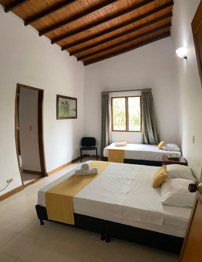 Casa Rosales Hotel Меделин Екстериор снимка