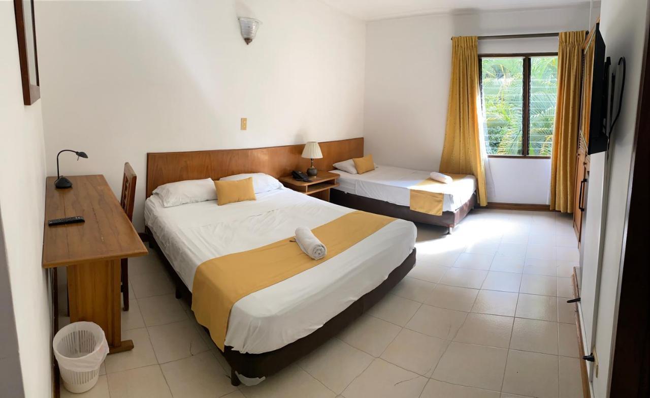 Casa Rosales Hotel Меделин Екстериор снимка