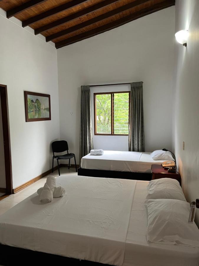 Casa Rosales Hotel Меделин Екстериор снимка