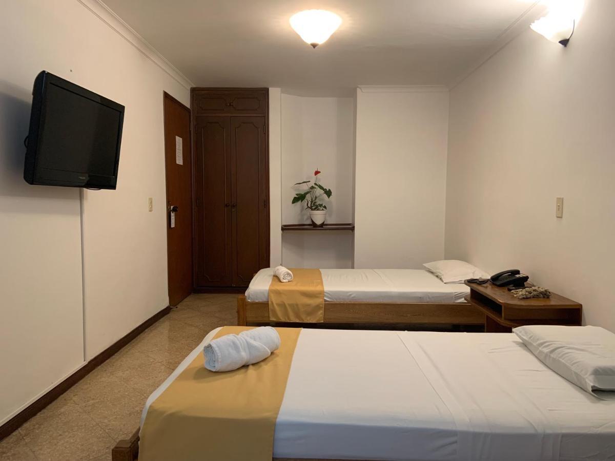 Casa Rosales Hotel Меделин Екстериор снимка