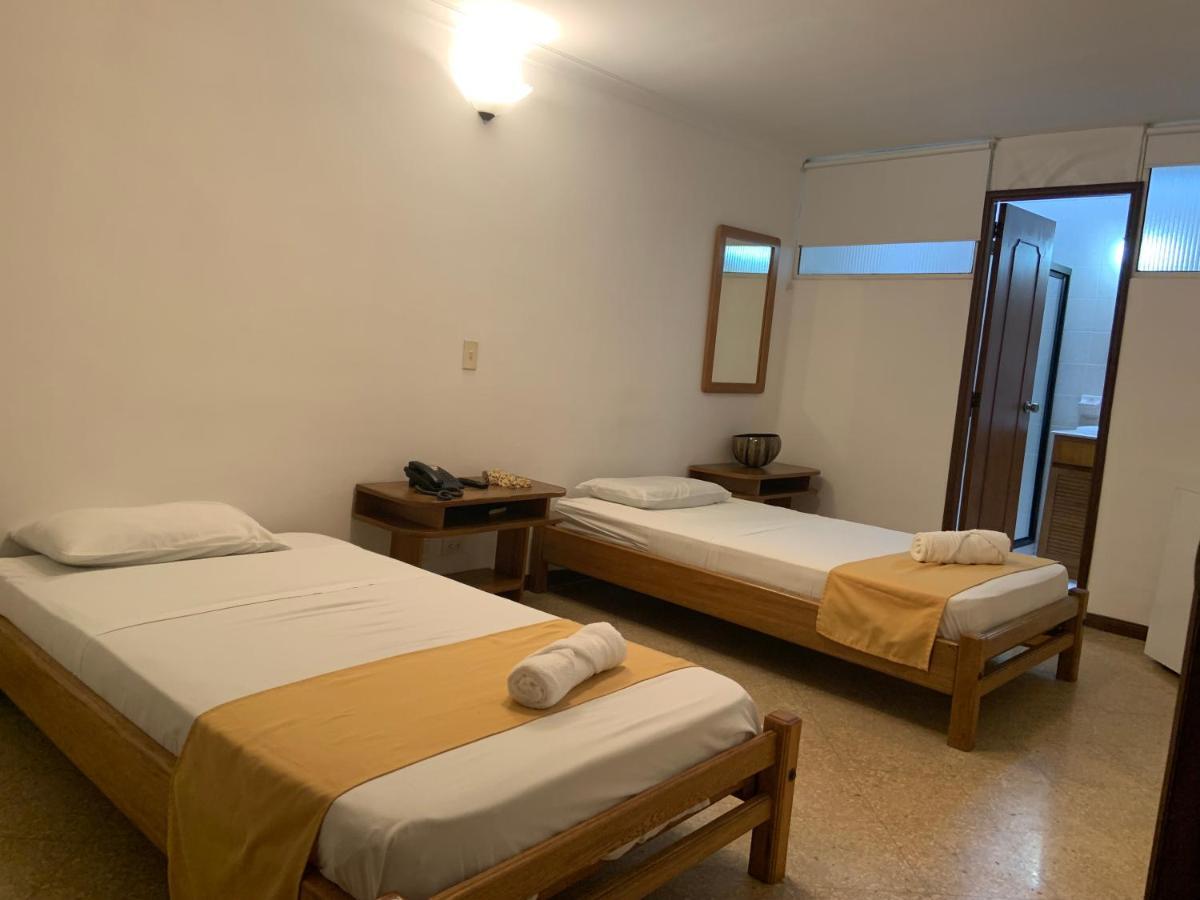 Casa Rosales Hotel Меделин Екстериор снимка