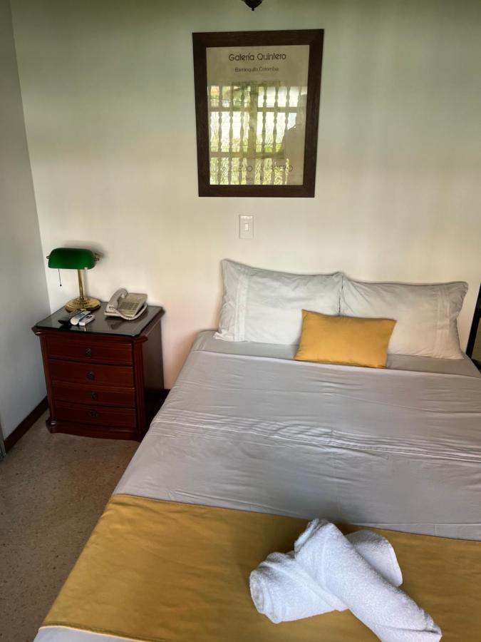 Casa Rosales Hotel Меделин Екстериор снимка